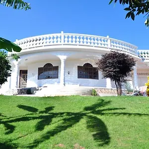Villa Plot 4 Kavuma Close, Kampala